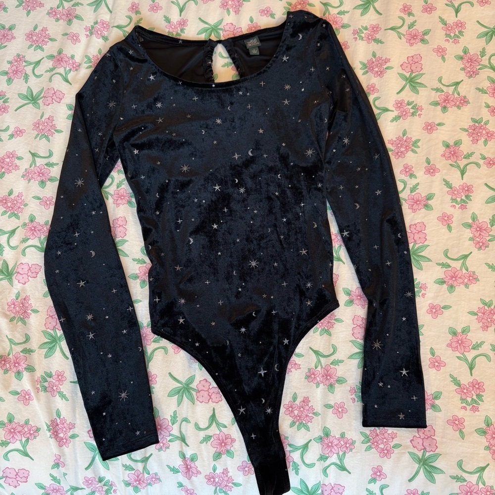 never worn black velvet wild fable cutout bodysuit with glittery stars